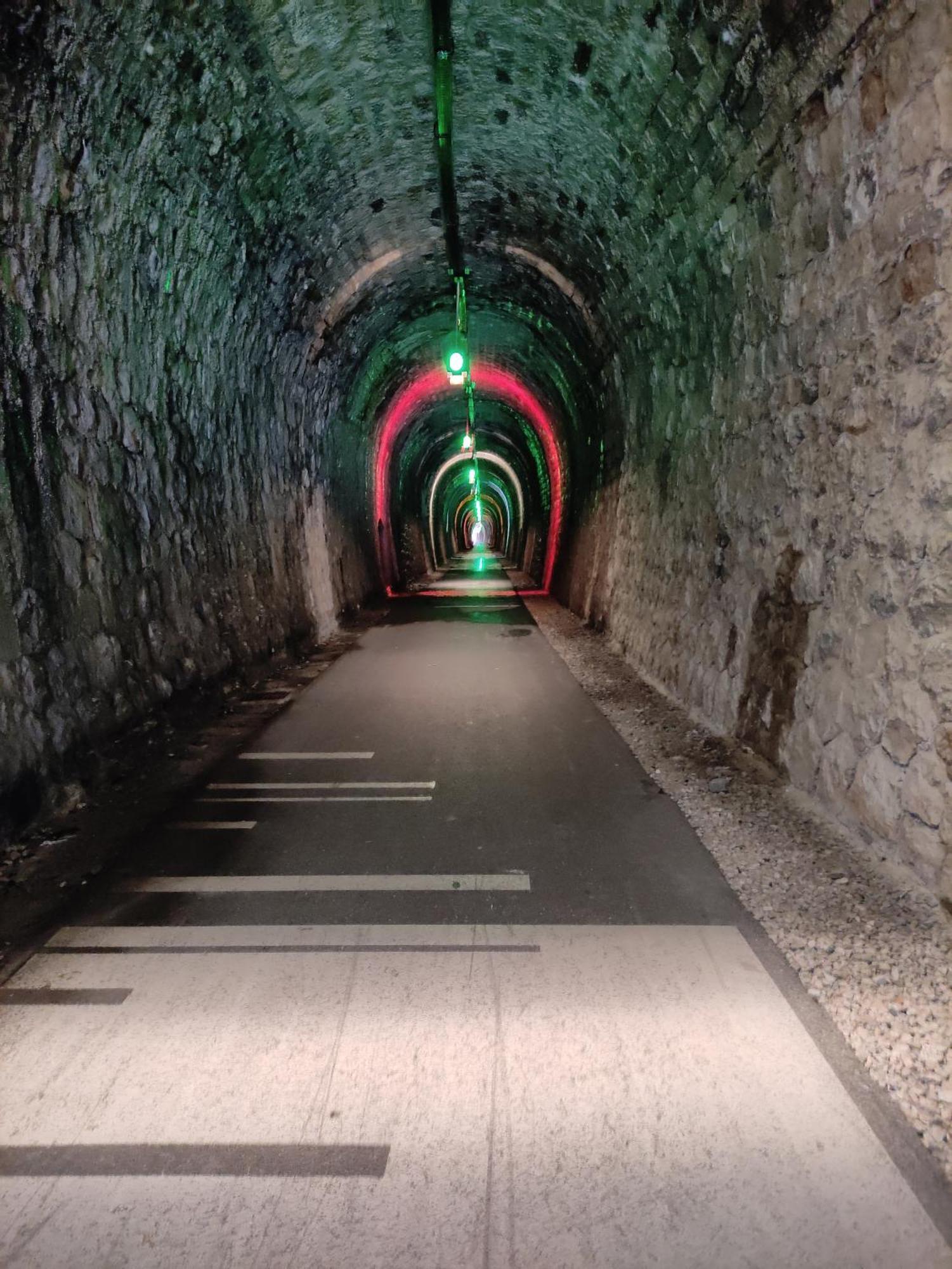 Chambre Atypique : La Grotte Bez-et-Esparon Extérieur photo